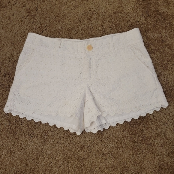 Lily Pulitzer Walsh Shorts Eyelet Size 2 - Picture 1 of 5
